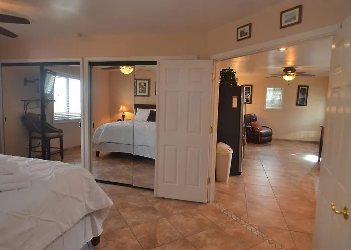 1 Bdr Guest In Oro Valley! Mtn Views, Hot Tub *