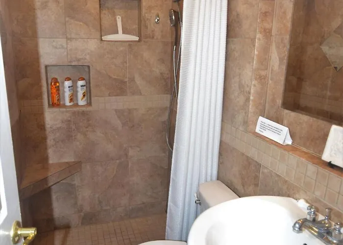 1 Bdr Guest In Oro Valley! Mtn Views, Hot Tub * Oro Valley